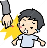 人が持っている火の点いたタバコが顔に当たり泣いている男の子のイラスト