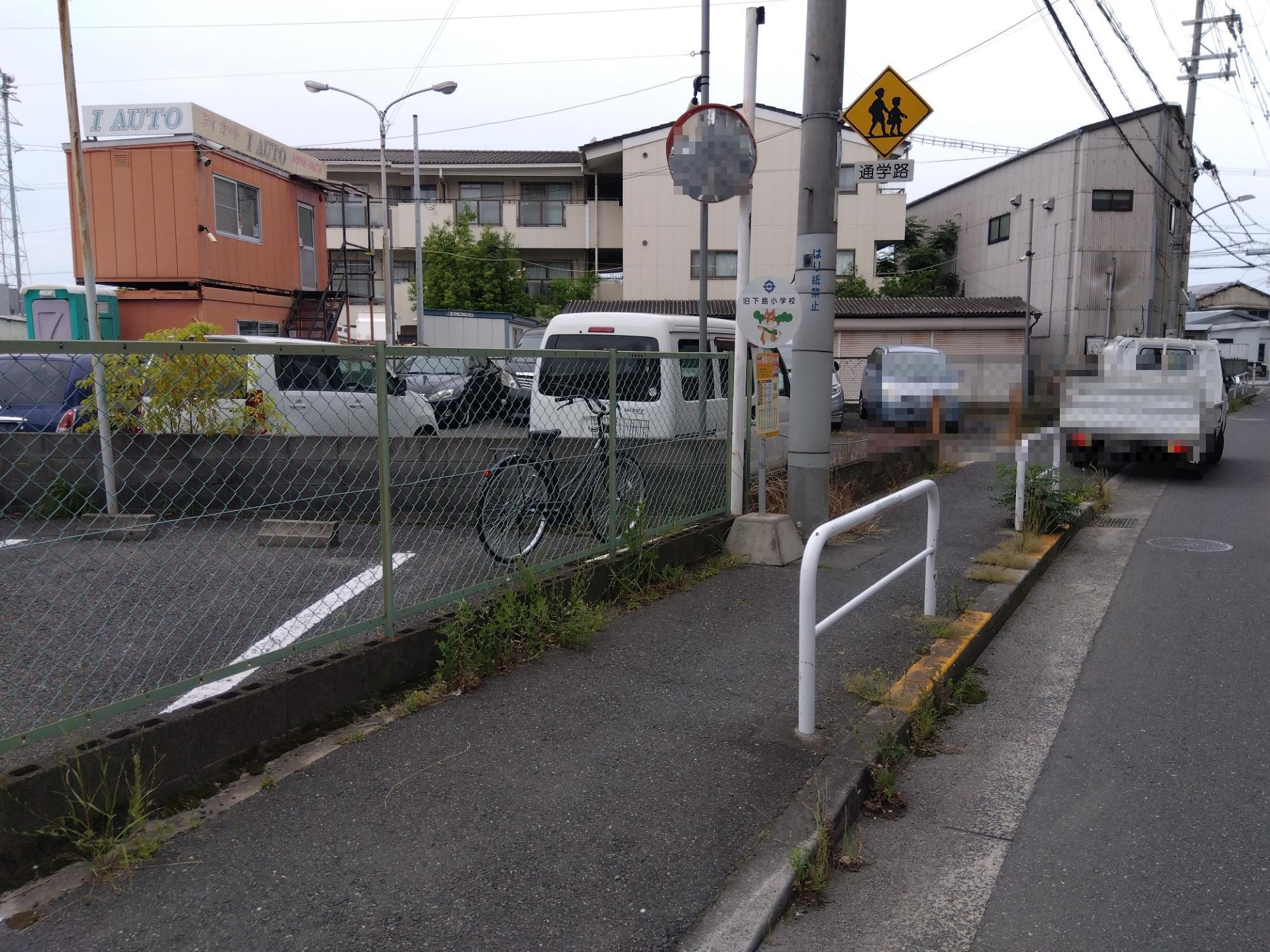 旧下島小学校(北行)(遠景)