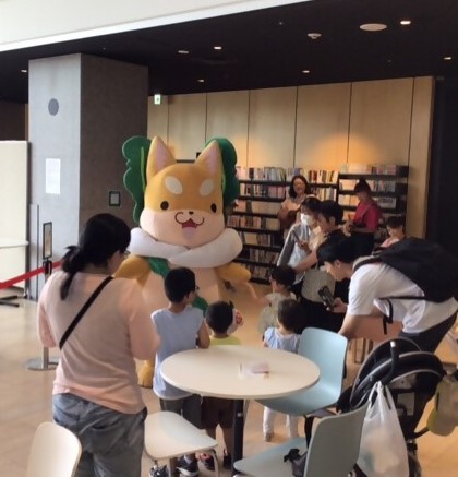 守口市立図書館に遊びに来たもり吉1