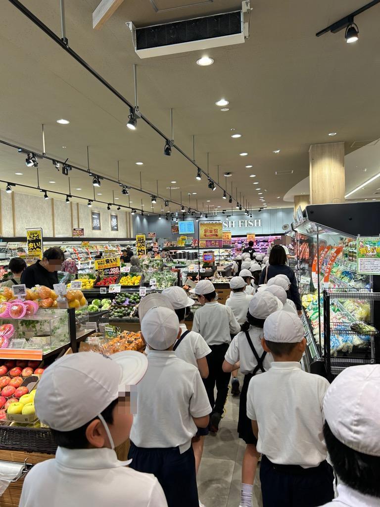 スーパー見学の写真