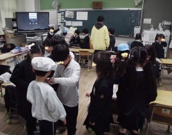 エプロン着用体験