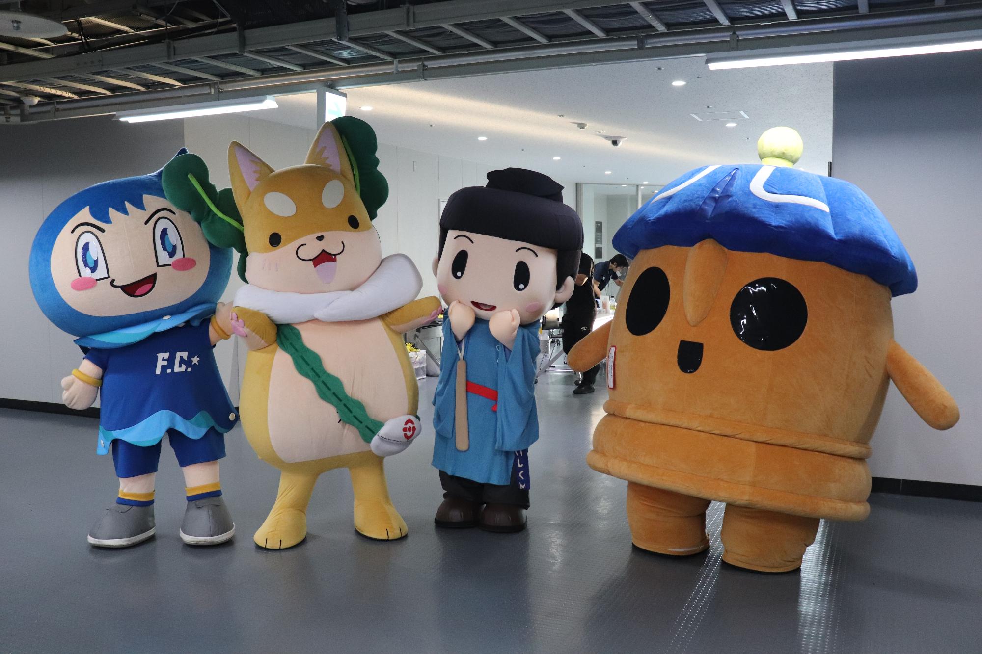 FC大阪守口市民招待デーに参加したゆるキャラたち
