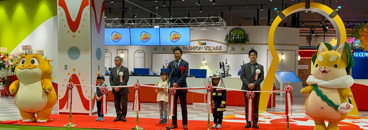 カンドゥー大日&nbsp;オープニングセレモニーにてもり吉が舞台に立っている